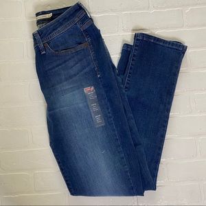 Levi’s 529 curvy skinny 6/28
